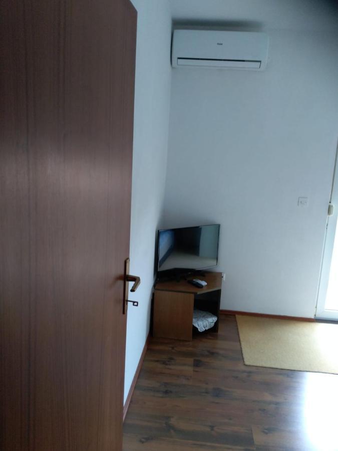 Midnight Apartment Ražanac Екстериор снимка